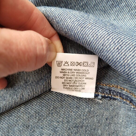 Chemistry Jean Jacket M Fitted Embroidered Rose Frayed 100% Cotton - Picture 10 of 16